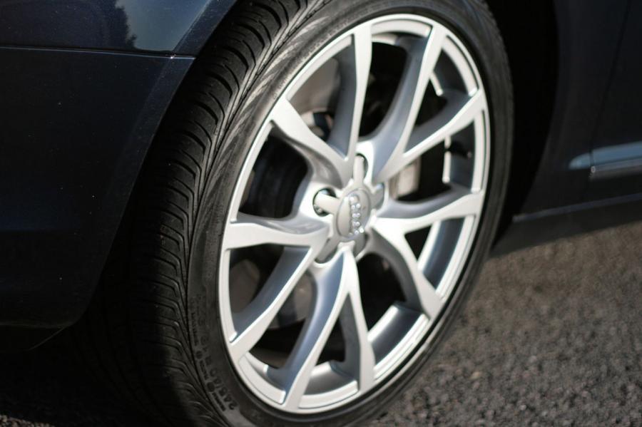 Колеса Audi A6 3.0T Quattro Sedan (4F, C6) 2008 года  (NA) (фото 4 из 34)